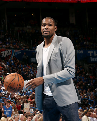 这使得她在 这使得她在