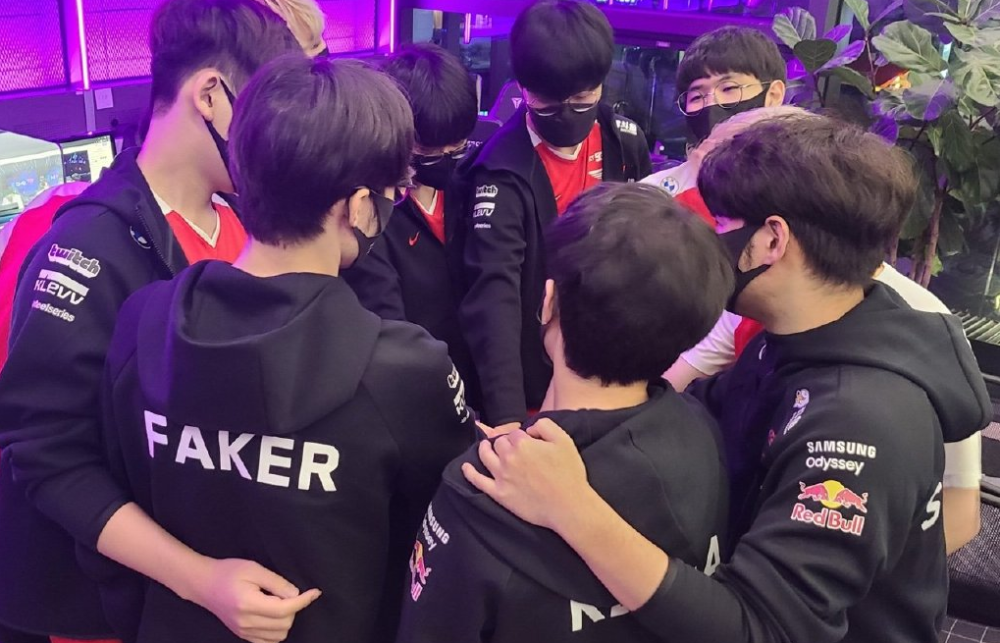 留队的背后 留队的背后